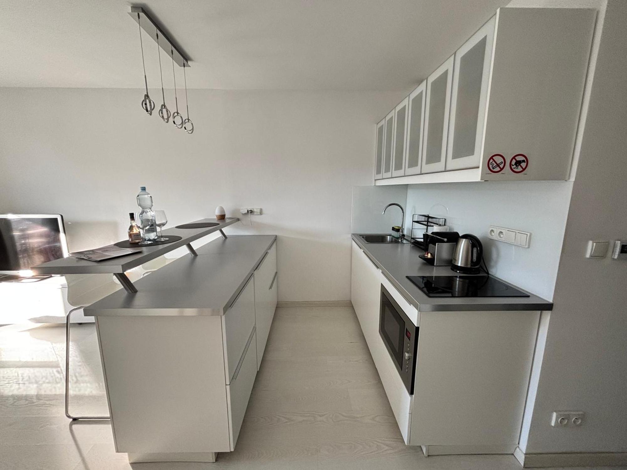 New Studio, Central Location! Братислава Экстерьер фото