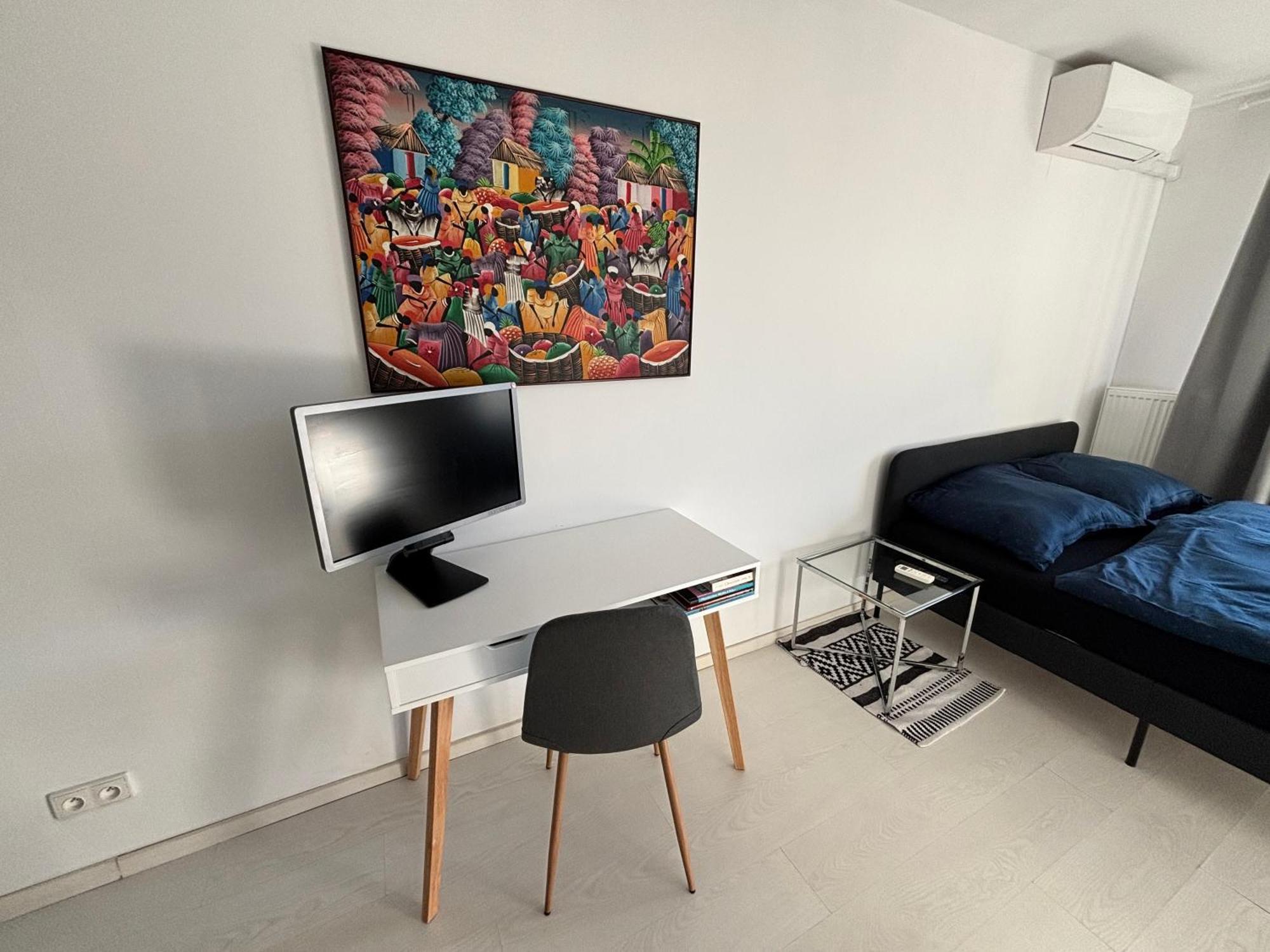 New Studio, Central Location! Братислава Экстерьер фото